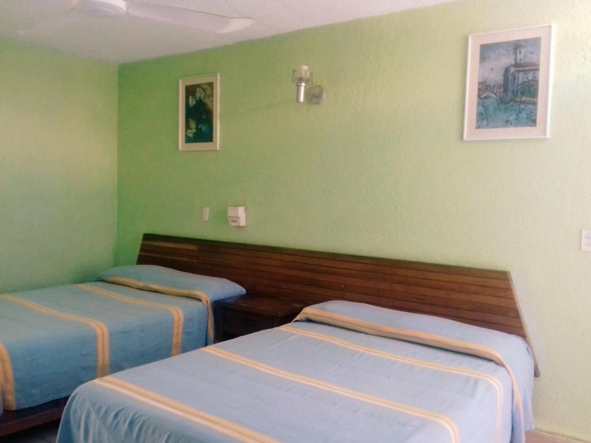 Hotel Avila シワタネホ エクステリア 写真